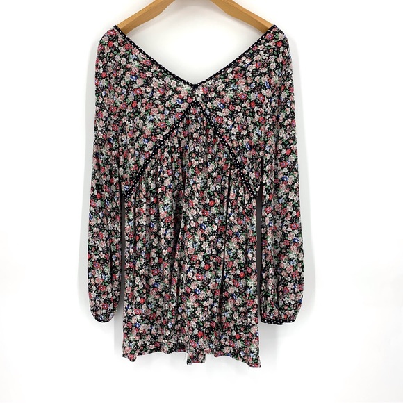 Suzanne Betro Floral Boho Style V-Neck Tunic with Polka Dot Trim, Medium - Picture 13 of 16